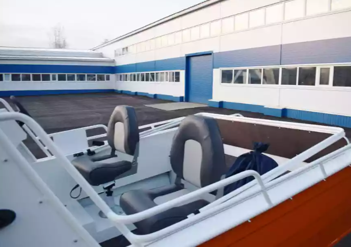 Алюминиевый катер Неман-500 (каютный) в Перми