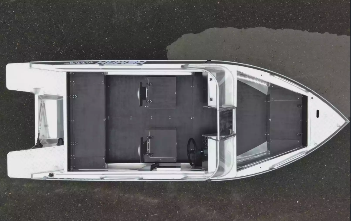 Алюминиевый катер Neman-400 DC в Перми