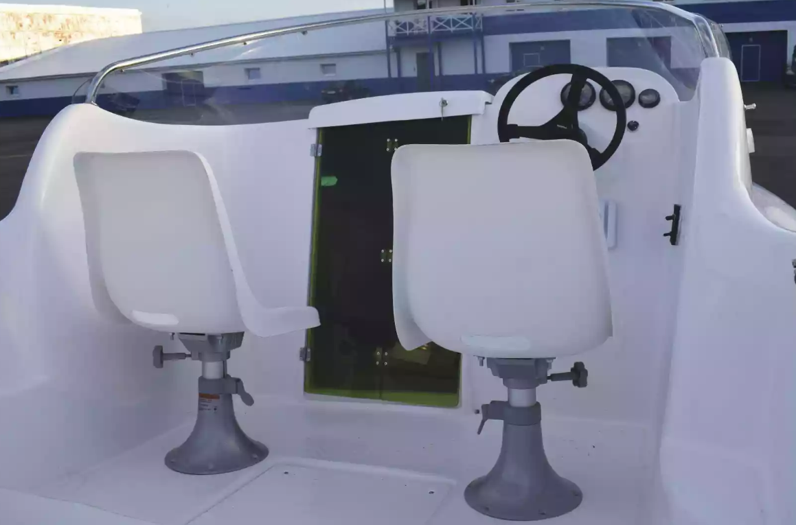 Комбинированный катер Neman-530 с каютой в Перми