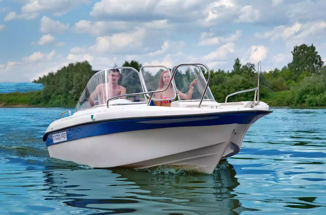 Стеклопластиковый катер Neman-530 Open в Перми