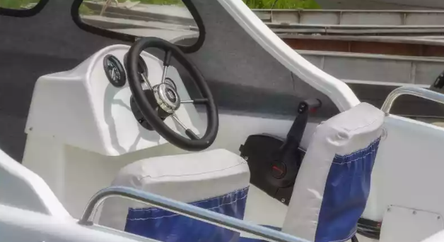 Стеклопластиковый катер Wyatboat-3 П (полурубка) в Перми