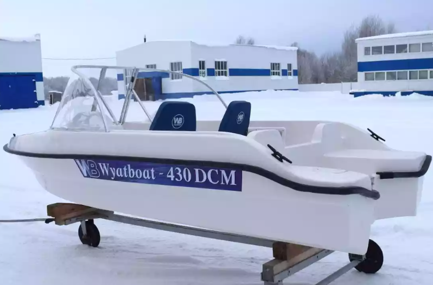 Стеклопластиковый катер Wyatboat-430DCМ (килевая) в Перми