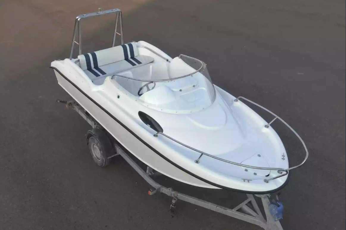 Комбинированный катер Neman-530 с каютой в Перми