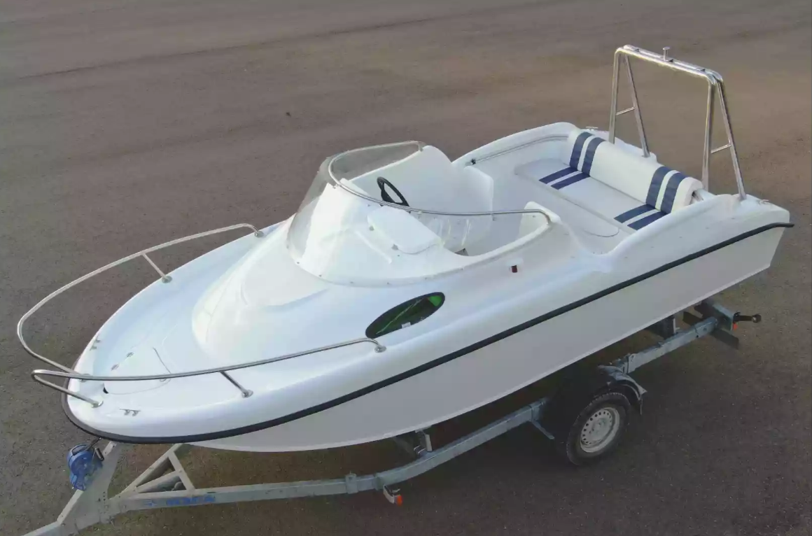 Комбинированный катер Neman-530 с каютой в Перми