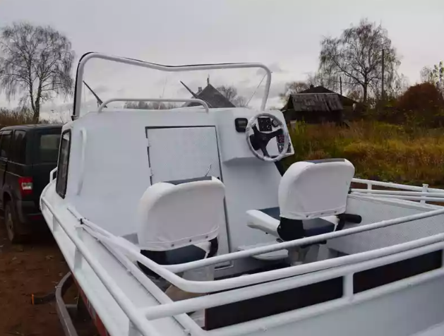 Алюминиевый катер Неман-500 (каютный) в Перми