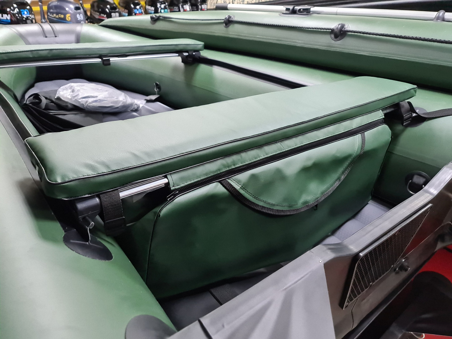 КОМПЛЕКТ МЯГКИХ НАКЛАДОК С СУМКОЙ ДЛЯ ЛОДОК 90Х20 ЗЕЛЕНЫЙ в Перми