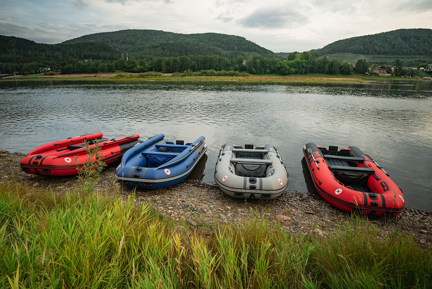 Лодка MISHIMO RIVER FJET PRO 410  под водомет в Перми