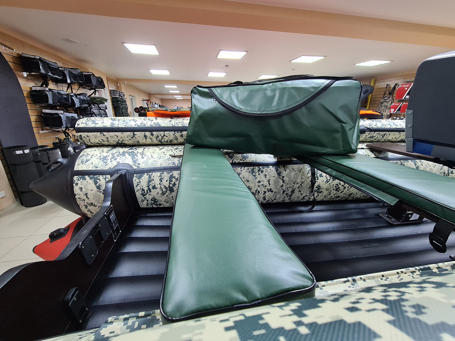 КОМПЛЕКТ МЯГКИХ НАКЛАДОК С СУМКОЙ ДЛЯ ЛОДОК 110Х20 ЗЕЛЕНЫЙ в Перми