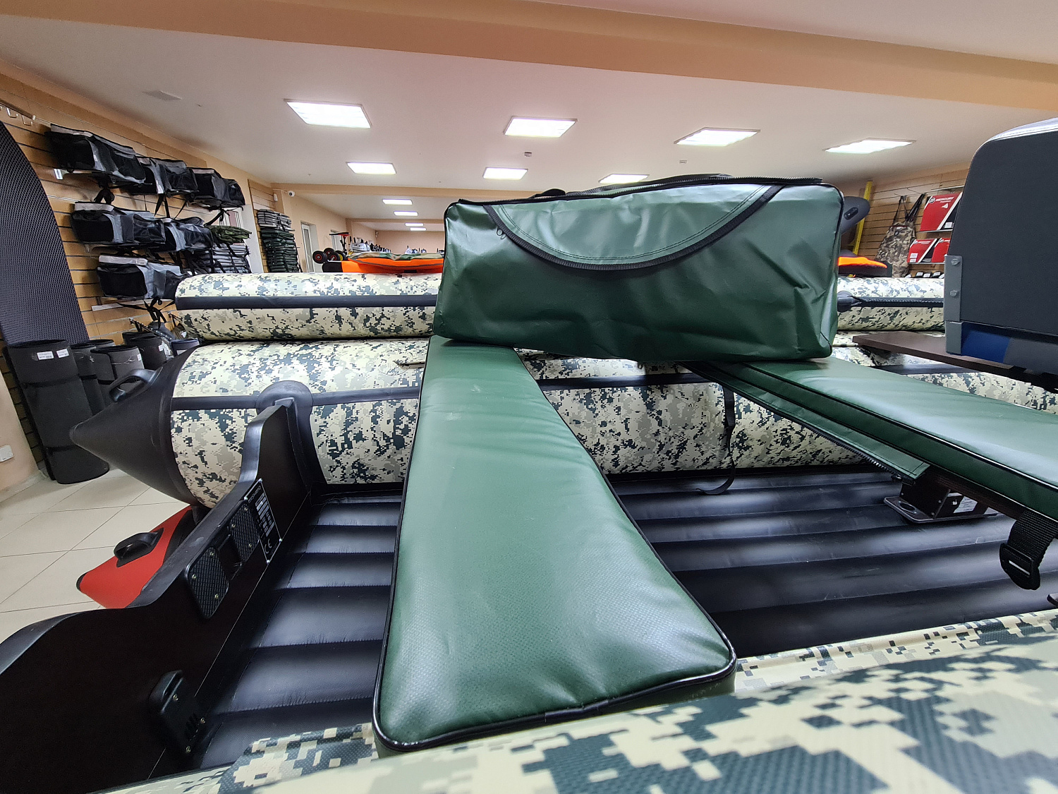 КОМПЛЕКТ МЯГКИХ НАКЛАДОК С СУМКОЙ ДЛЯ ЛОДОК 110Х20 ЗЕЛЕНЫЙ в Перми