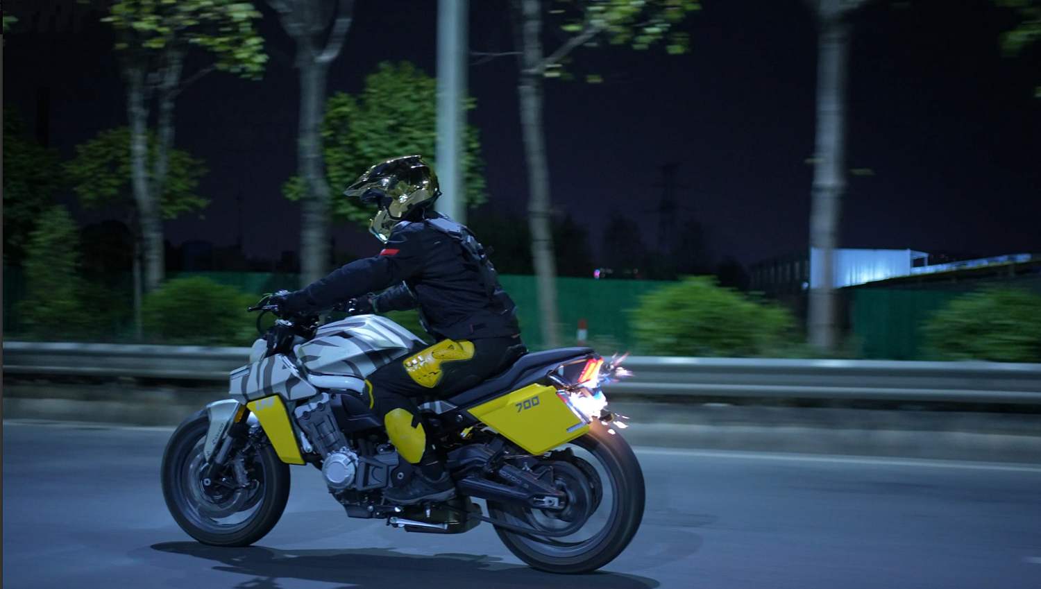 Мотоцикл Benda LFS 700 в Перми